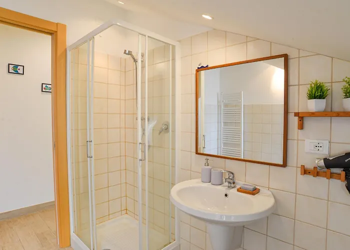 Casa Onbrin By World Apartamento Finale Ligure